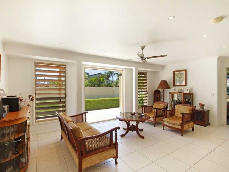 9 Mooloolah Drive, Minyama QLD 4575
