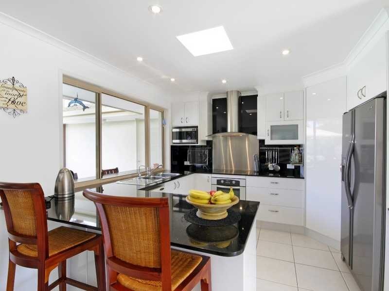 9 Mooloolah Drive, Minyama QLD 4575