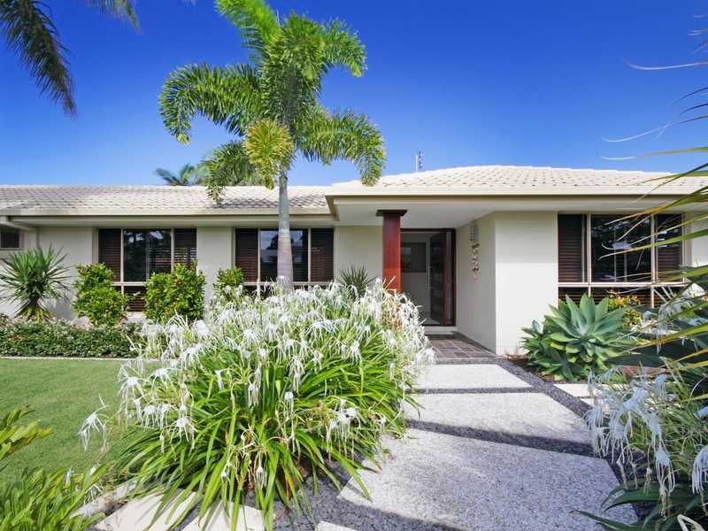 9 Mooloolah Drive, Minyama QLD 4575