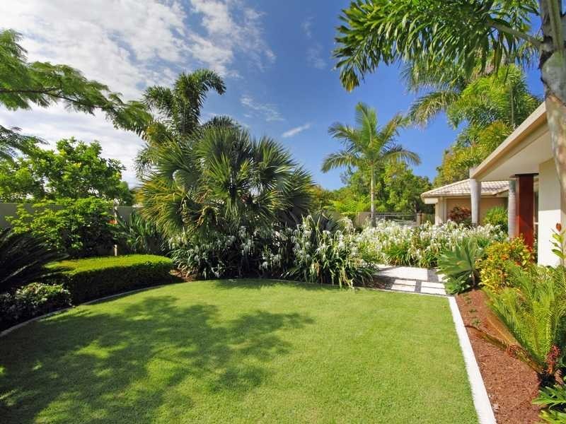 9 Mooloolah Drive, Minyama QLD 4575