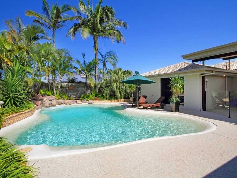 9 Mooloolah Drive, Minyama QLD 4575