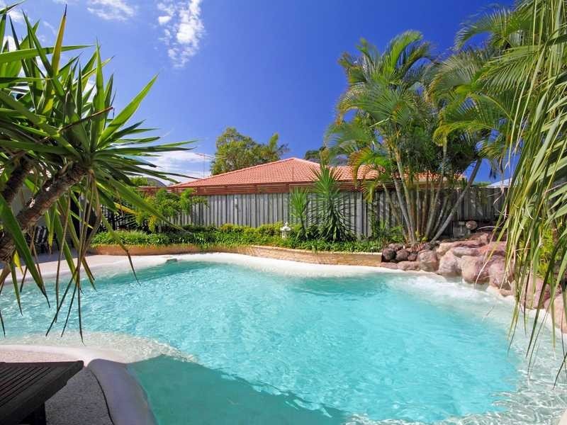 9 Mooloolah Drive, Minyama QLD 4575