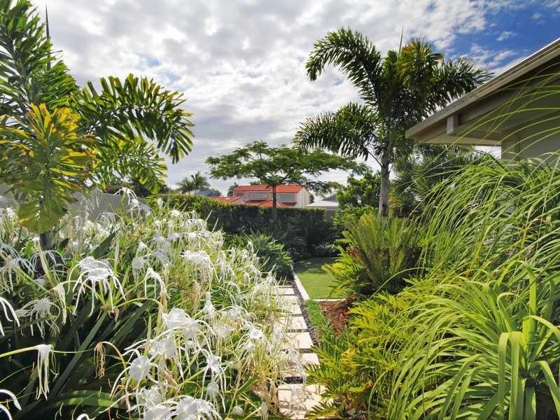 9 Mooloolah Drive, Minyama QLD 4575