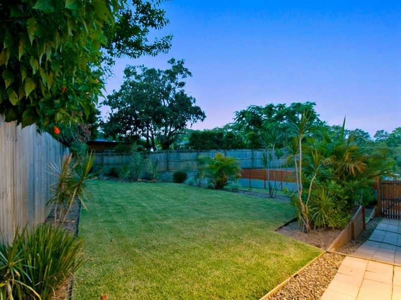 16 Garden Avenue, Palmwoods QLD 4555