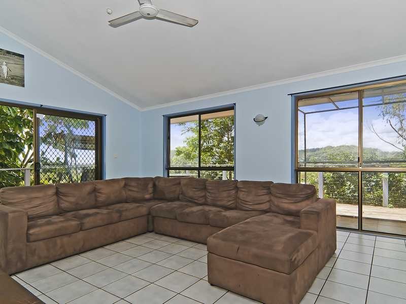 9 Tweedia Close, Nambour QLD 4560