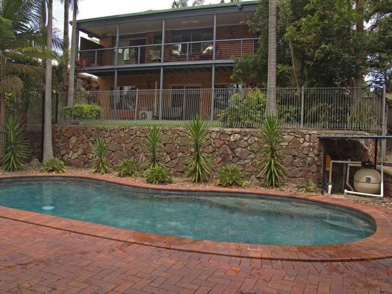 19 Chiltern Court, Nambour QLD 4560