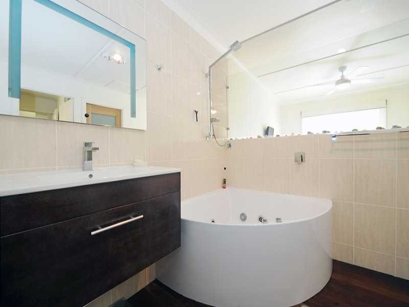 211 Panorama Drive, Rosemount QLD 4560