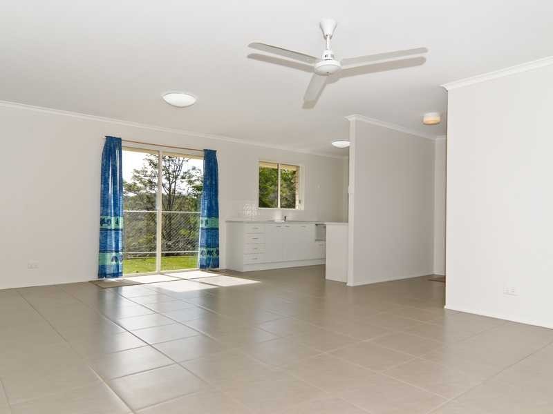 27 Panorama Drive, Nambour QLD 4560