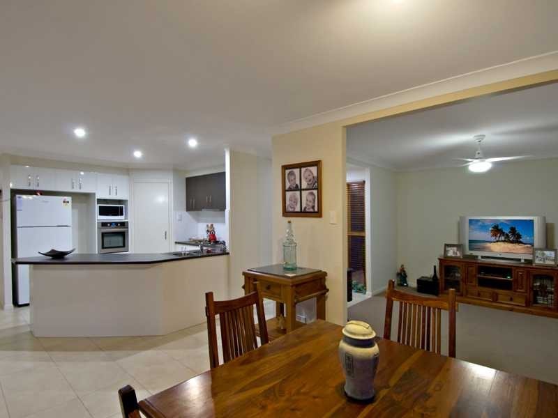 16 Koorawatha Lane, Palmwoods QLD 4555