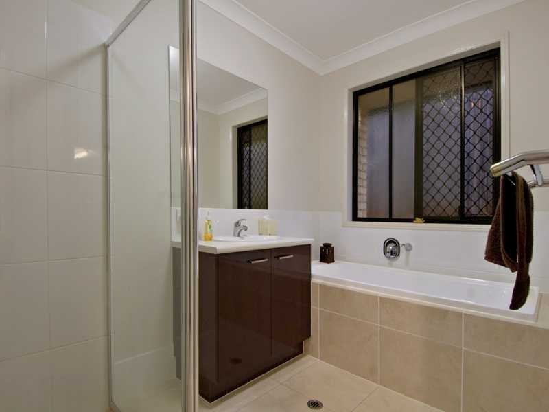 16 Koorawatha Lane, Palmwoods QLD 4555