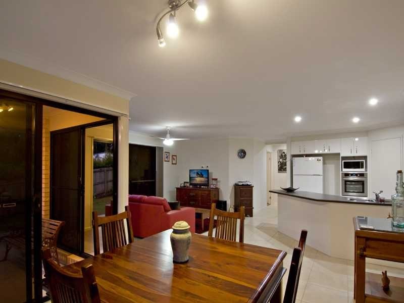 16 Koorawatha Lane, Palmwoods QLD 4555