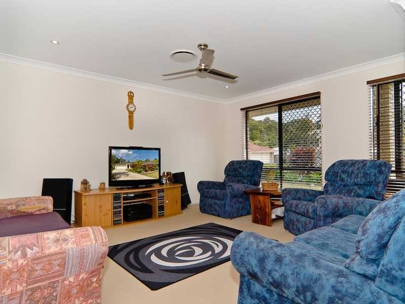 7 Pollys Place, Nambour QLD 4560