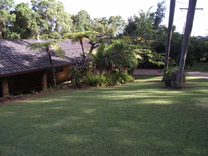 15 Kelks Hill Road, Nambour QLD 4560