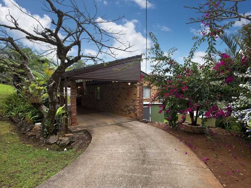 15 Kelks Hill Road, Nambour QLD 4560