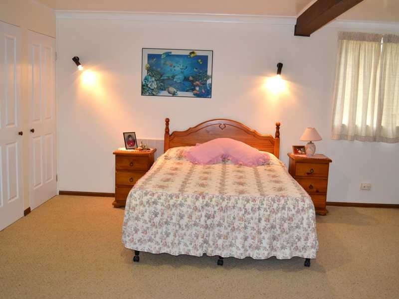 15 Kelks Hill Road, Nambour QLD 4560