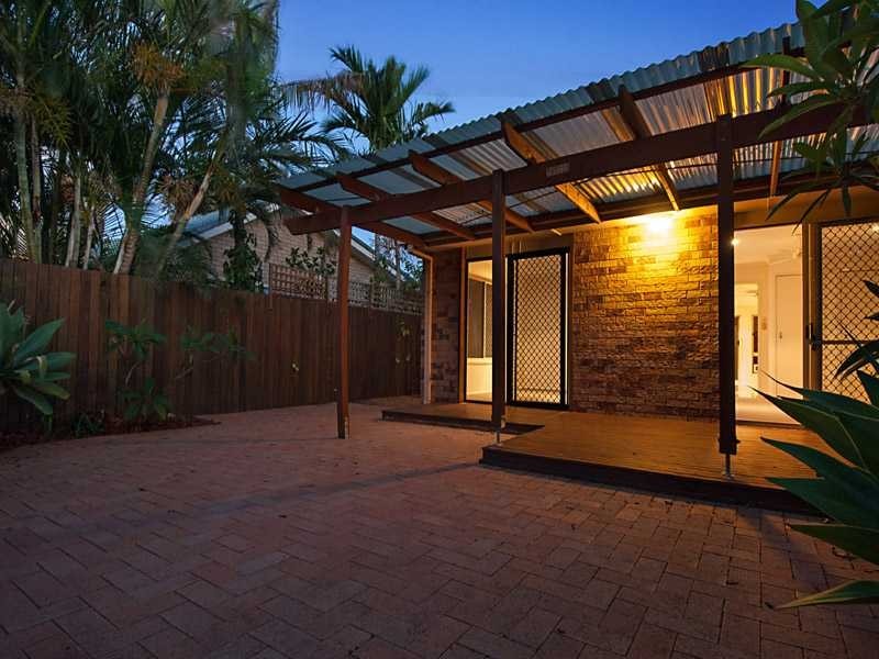 Duplex 2/32 Doolooma Street, Mountain Creek QLD 4557