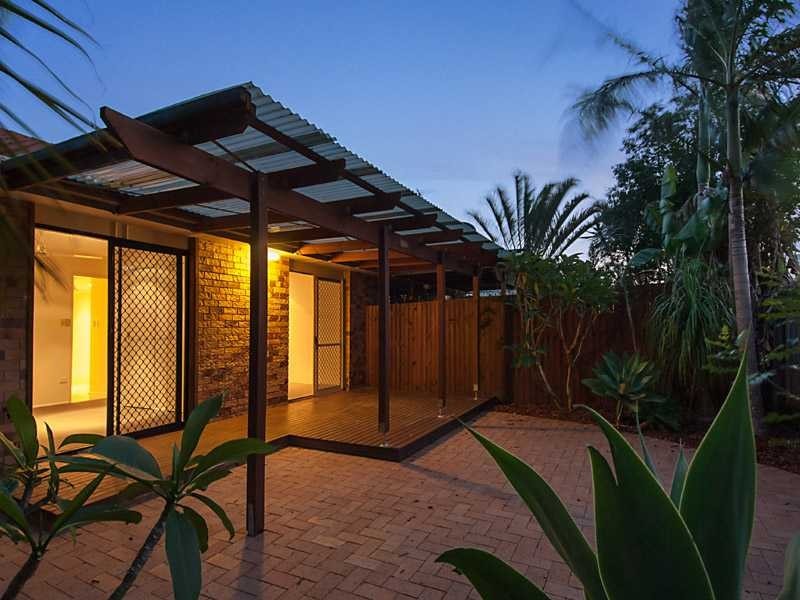 Duplex 2/32 Doolooma Street, Mountain Creek QLD 4557