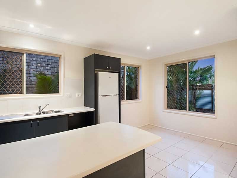 Duplex 2/32 Doolooma Street, Mountain Creek QLD 4557