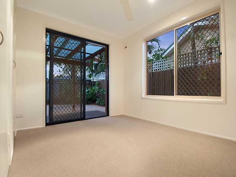 Duplex 2/32 Doolooma Street, Mountain Creek QLD 4557