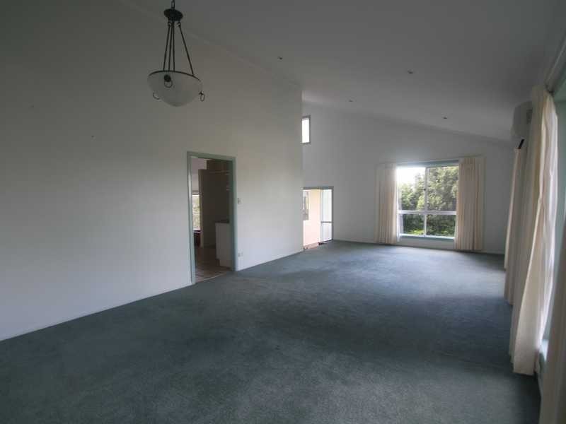 6 Coral Court, Nambour QLD 4560