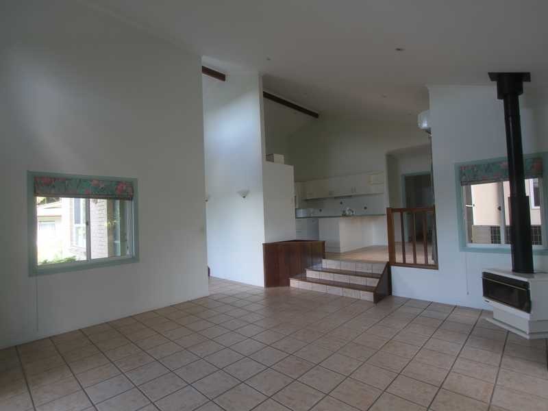 6 Coral Court, Nambour QLD 4560
