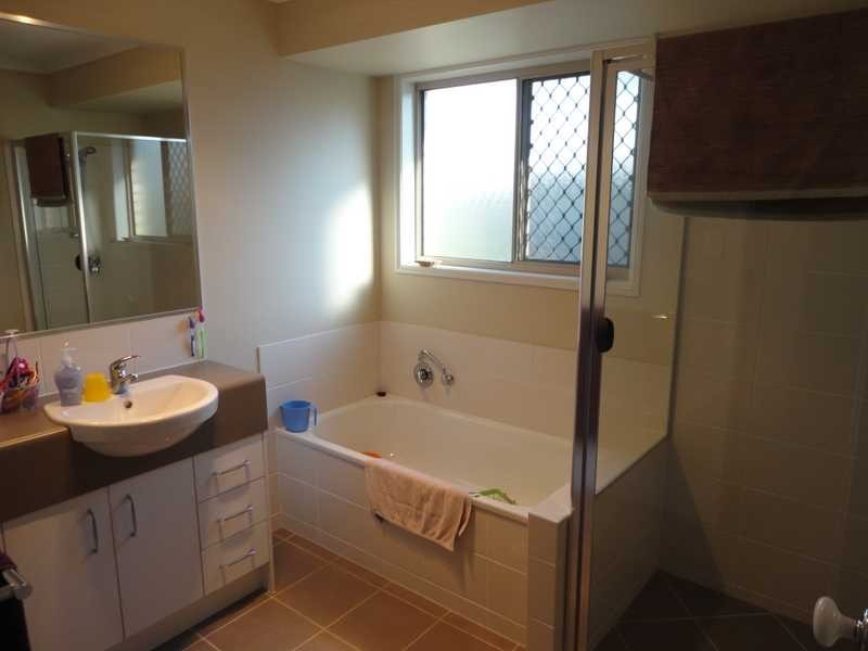 11 Maple Street, Yandina QLD 4561