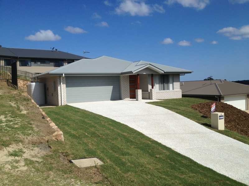 6 Moss Day Place, Nambour QLD 4560