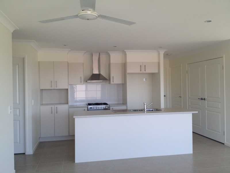 6 Moss Day Place, Nambour QLD 4560