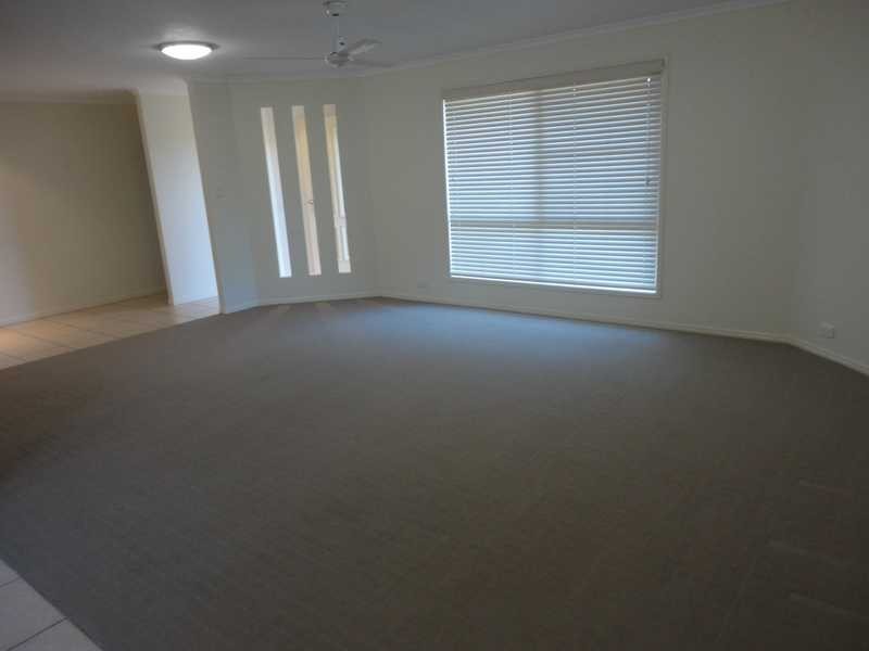 27 Robertson Drive, Burnside QLD 4560