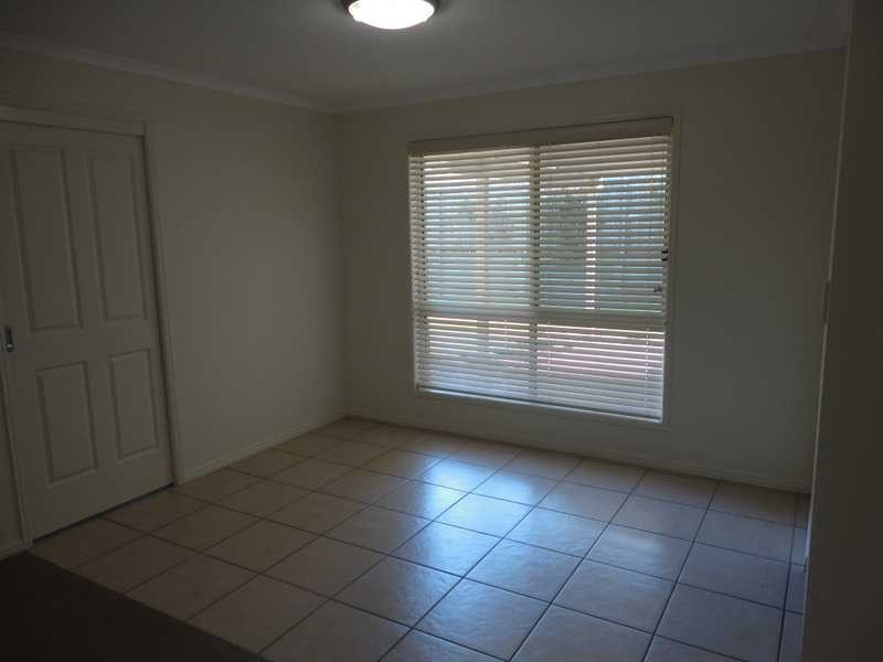 27 Robertson Drive, Burnside QLD 4560