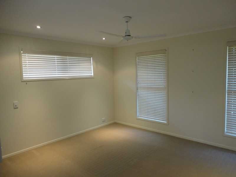 27 Robertson Drive, Burnside QLD 4560