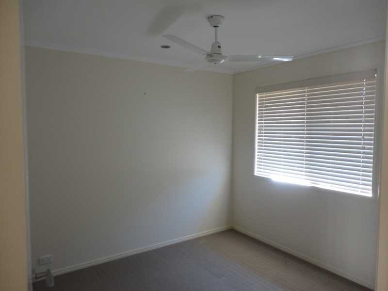 27 Robertson Drive, Burnside QLD 4560