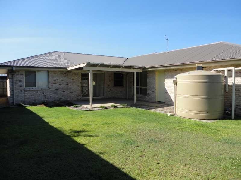 27 Robertson Drive, Burnside QLD 4560