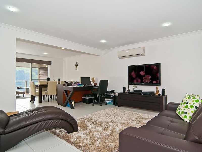 2/12 Erbacher Road, Nambour QLD 4560