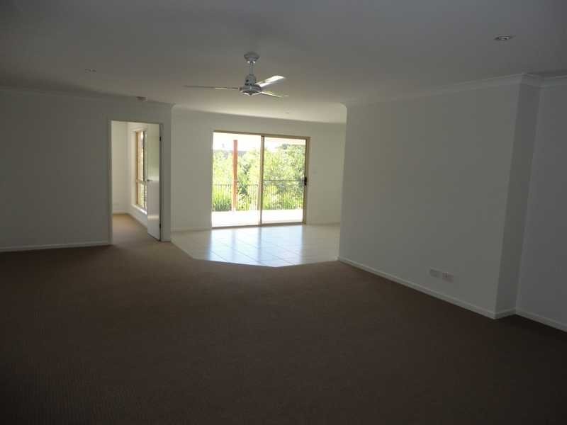 9 Wallace Close, Coes Creek QLD 4560