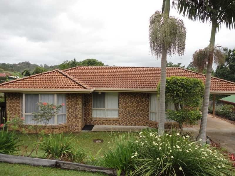 9 Westview Crescent, Nambour QLD 4560