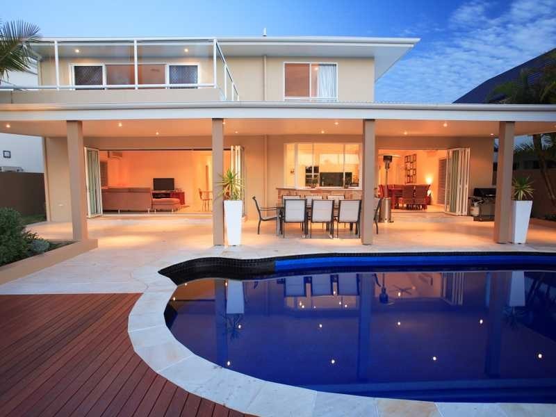 2 Oak Court, Minyama QLD 4575