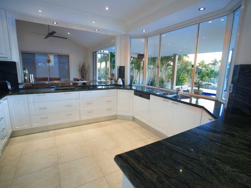 2 Oak Court, Minyama QLD 4575