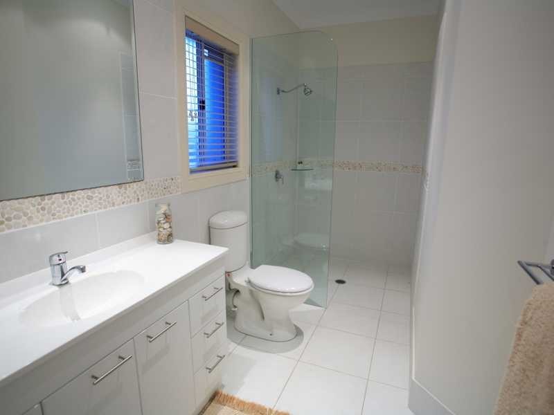 2 Oak Court, Minyama QLD 4575