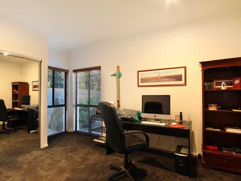 18 Mooloolah Island, Minyama QLD 4575