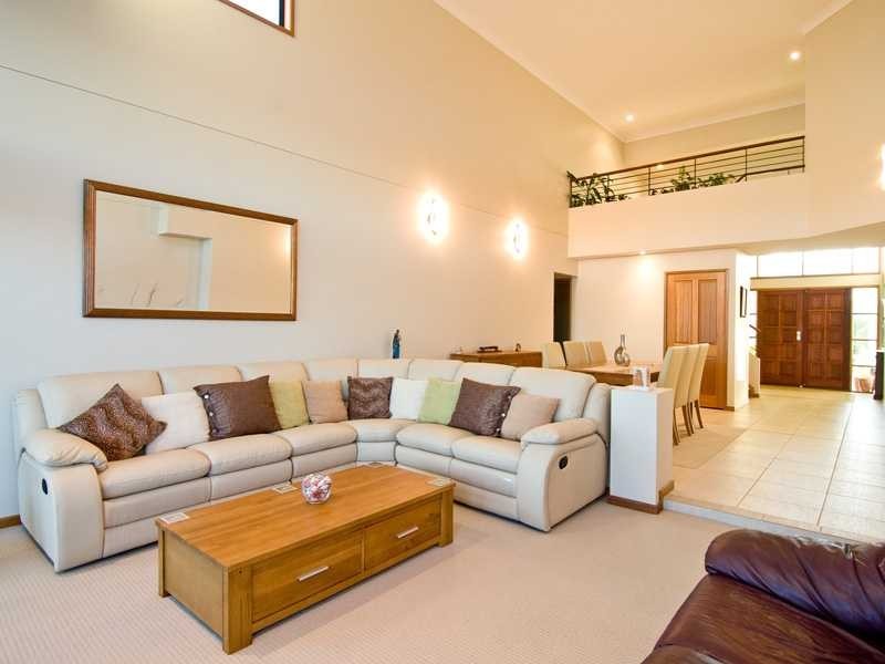 16 Bahamas Circuit, Kawana Island QLD 4575