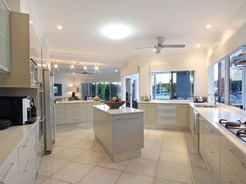 118 Mooloolah Drive, Minyama QLD 4575