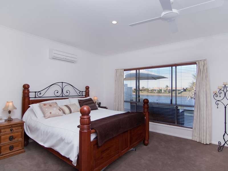 7 Maldives Place, Parrearra QLD 4575