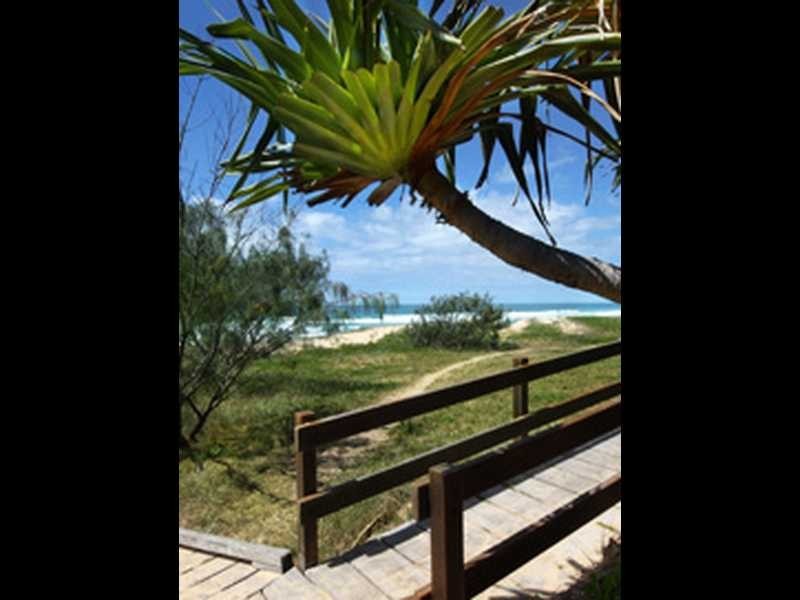 18 Driftwood Court, Bokarina QLD 4575