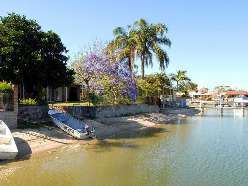 12 Carwoola Cres, Mooloolaba QLD 4557