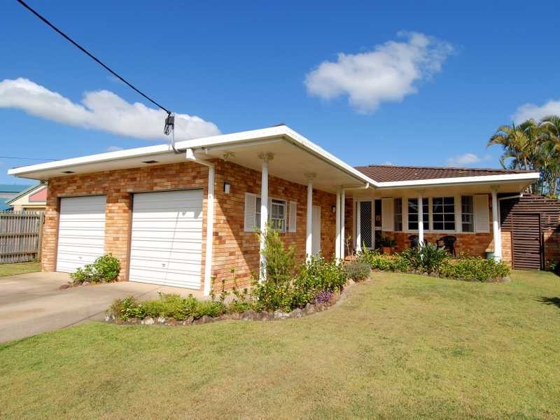 12 Carwoola Cres, Mooloolaba QLD 4557