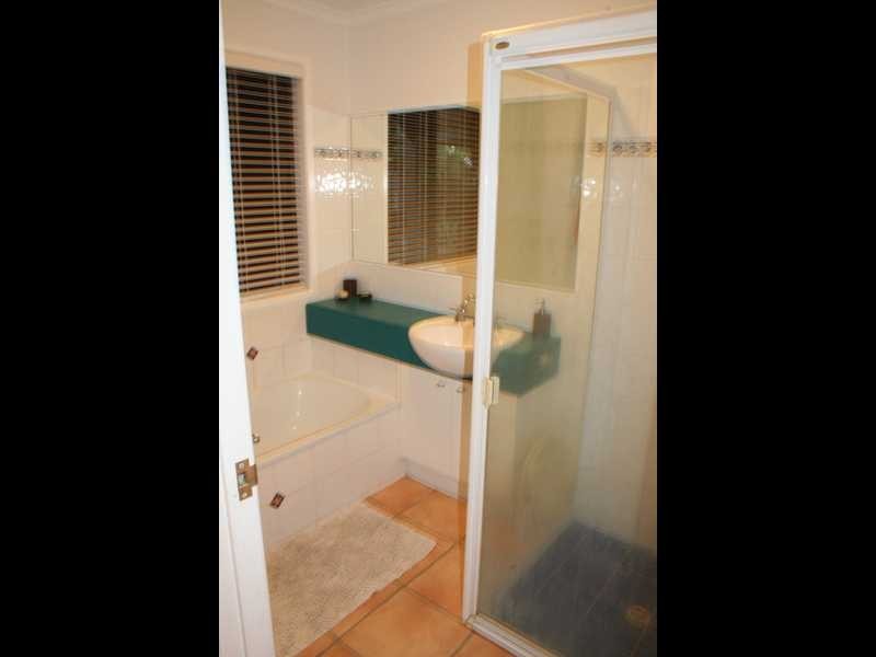 1 Tallawa Place, Wurtulla QLD 4575
