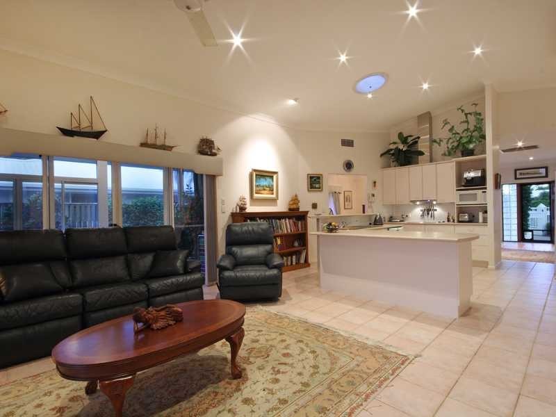 3 Bangalow Street, Minyama QLD 4575