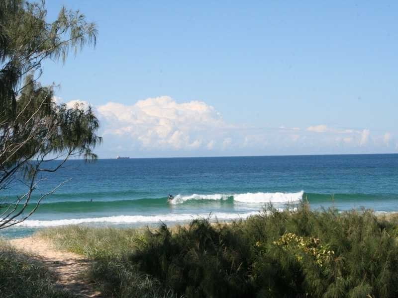37 Oceanic Drive, Warana QLD 4575