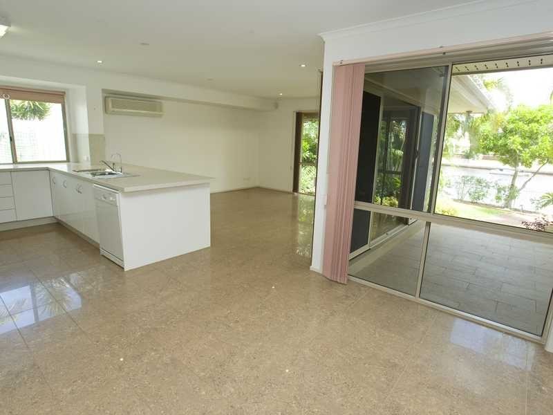 2 Willaroo Court, Wurtulla QLD 4575